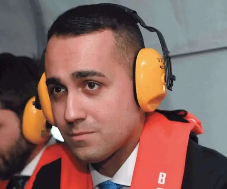 luigi di maio cuffie