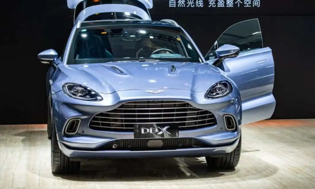 aston martin dbx suv