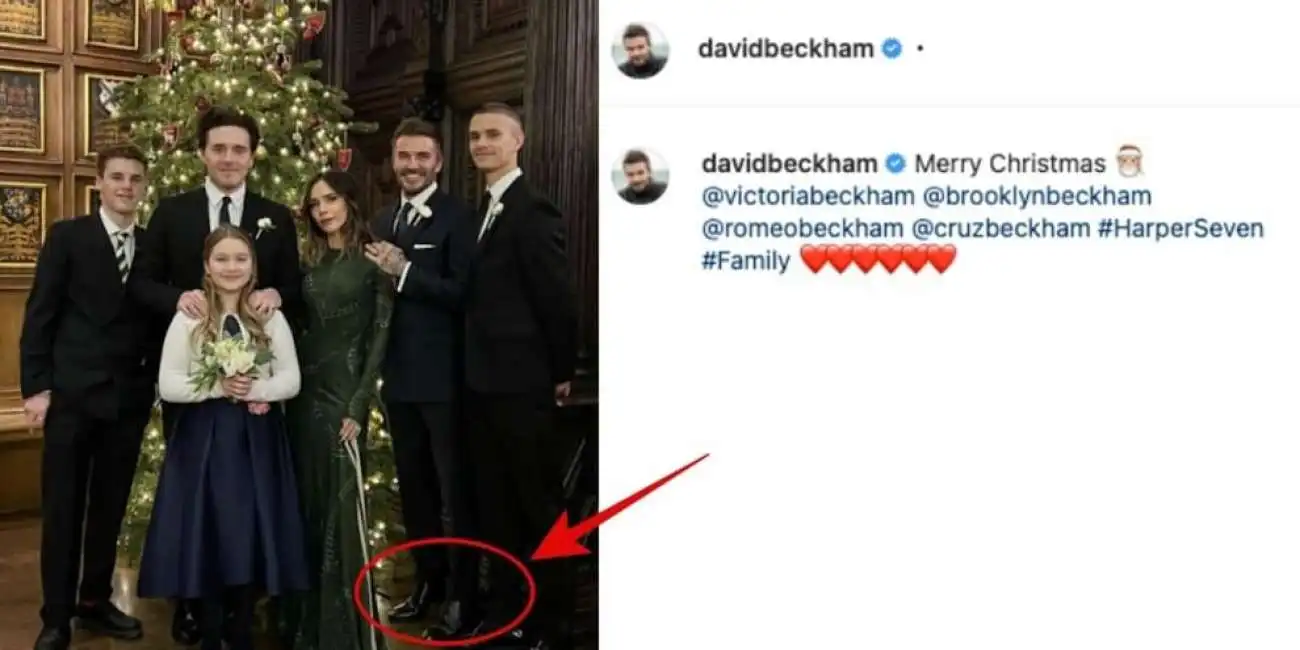 david beckham in punta di piedi nella foto di natale