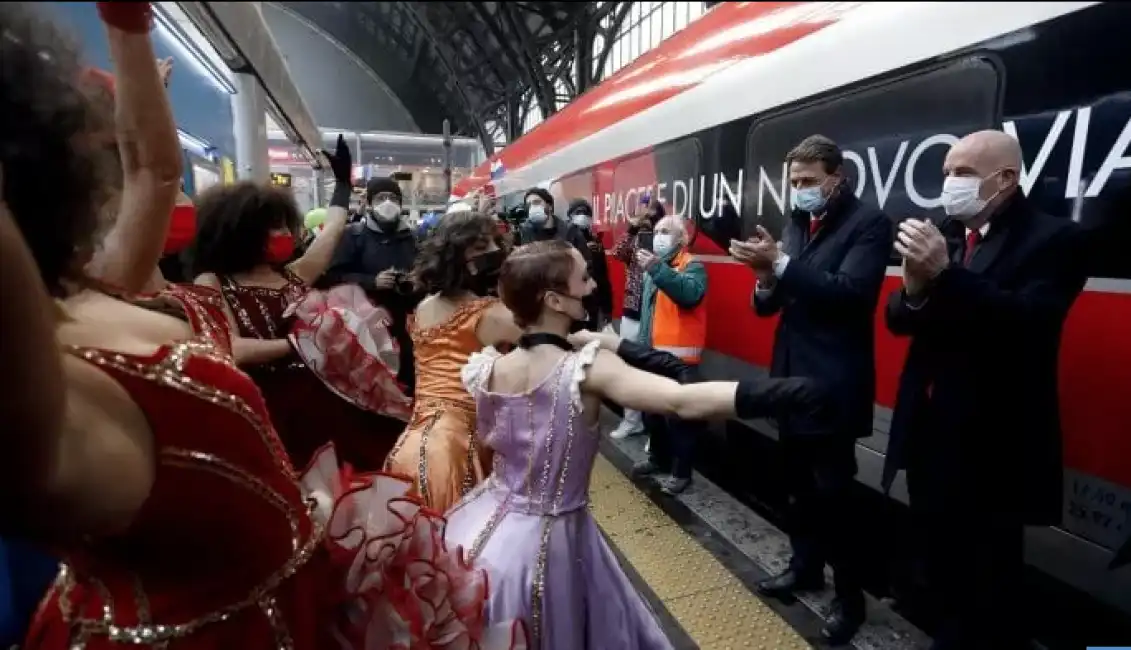 frecciarossa parigi milano