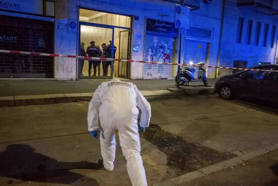 milano, uomo ucciso in casa - 17