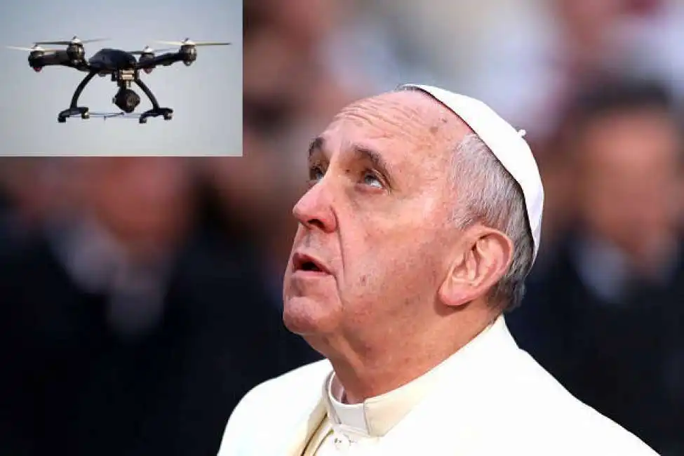 papa francesco drone