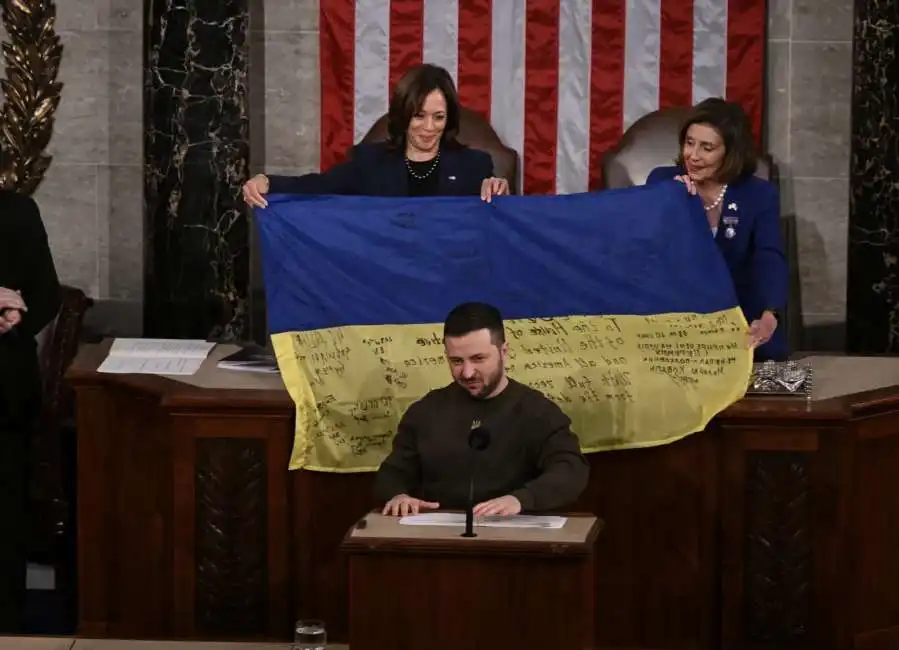 kamala harris nancy pelosi zelensky al congresso americano