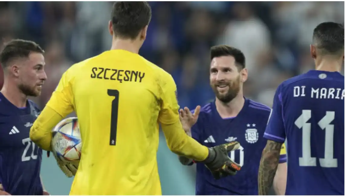 szczesny messi