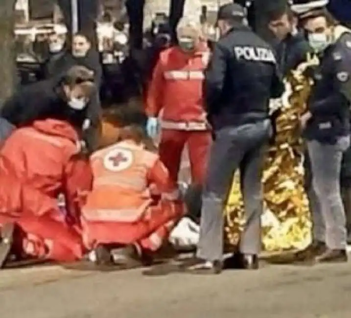 uomo sfregiato con acido a palma di montechiaro agrigento