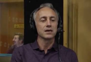 marco travaglio canta renato zero a radio2